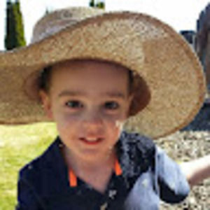 Meet your Posher, Tara